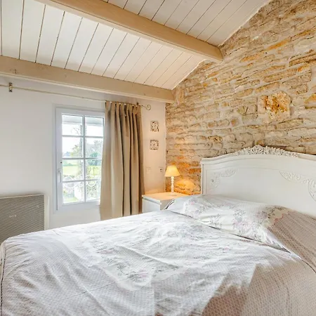 Dom wakacyjny Maison Cosy Dans Un Domaine Le Château-dʼOléron